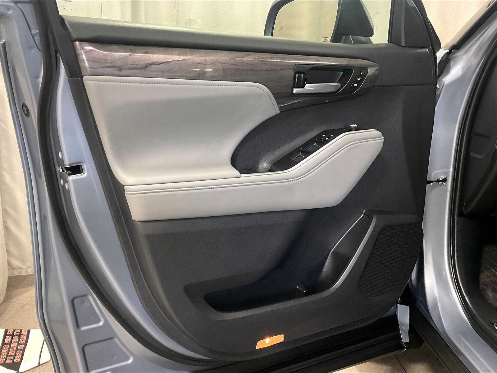 used 2024 Toyota Highlander car, priced at $49,394