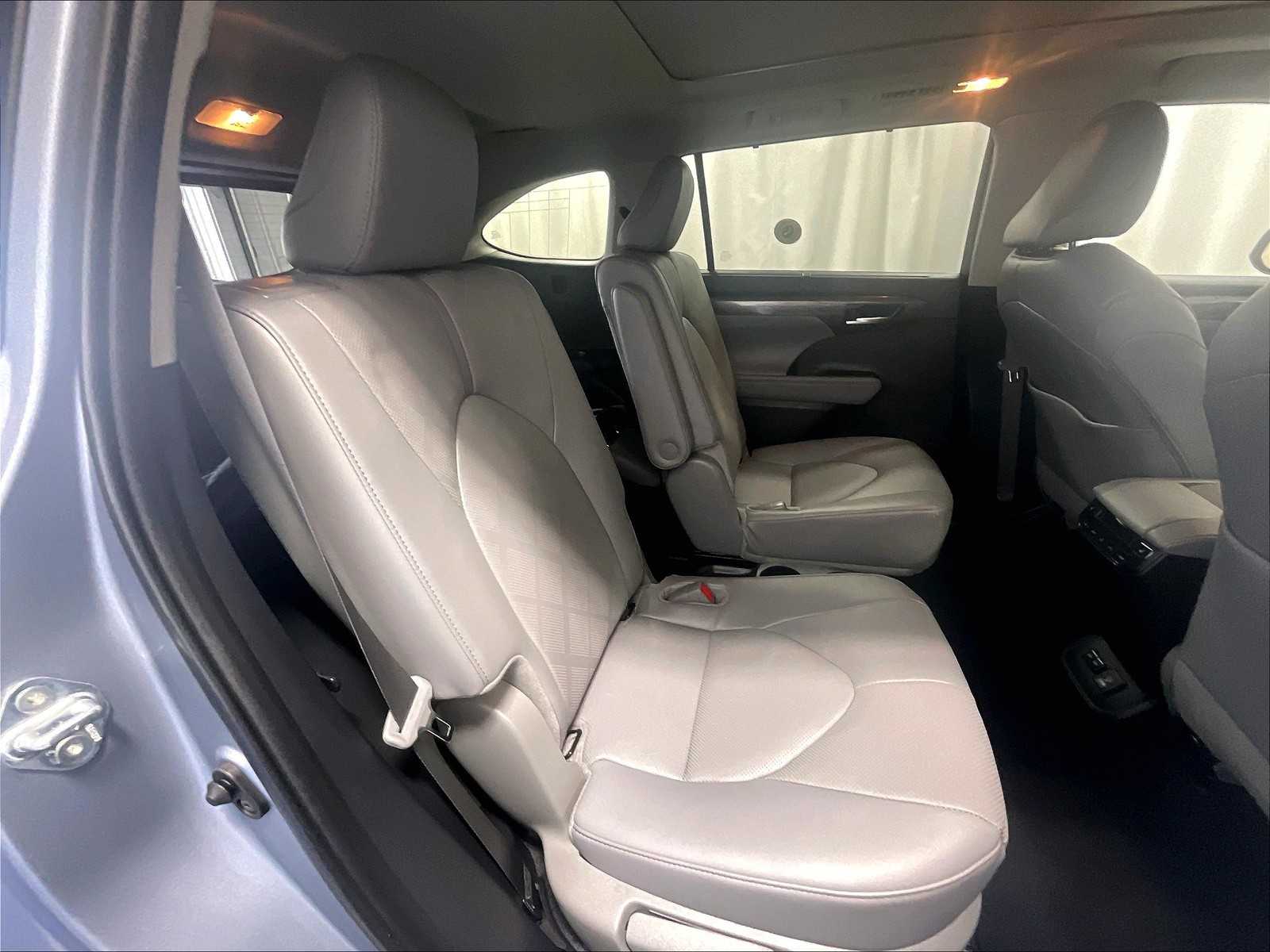 used 2024 Toyota Highlander car, priced at $49,394