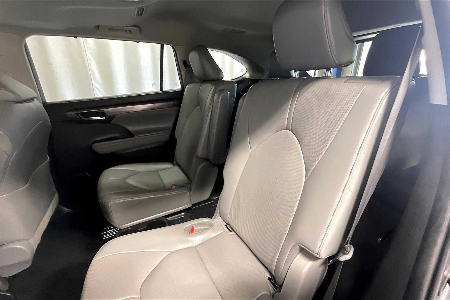 used 2023 Toyota Highlander car, priced at $42,988