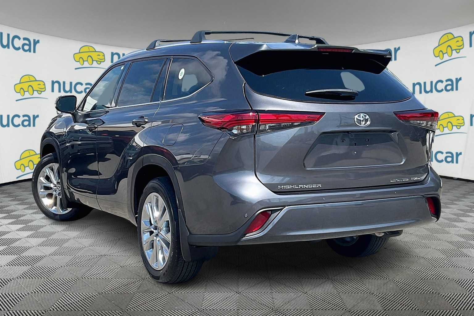 used 2023 Toyota Highlander car, priced at $42,988