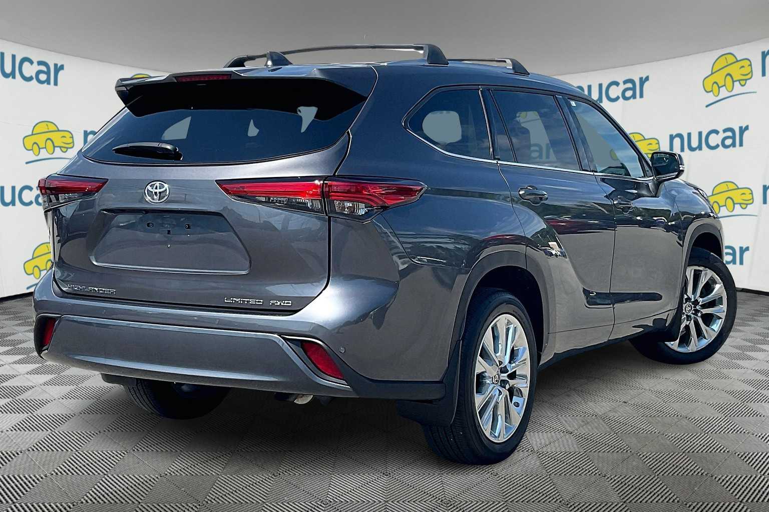 used 2023 Toyota Highlander car, priced at $42,988