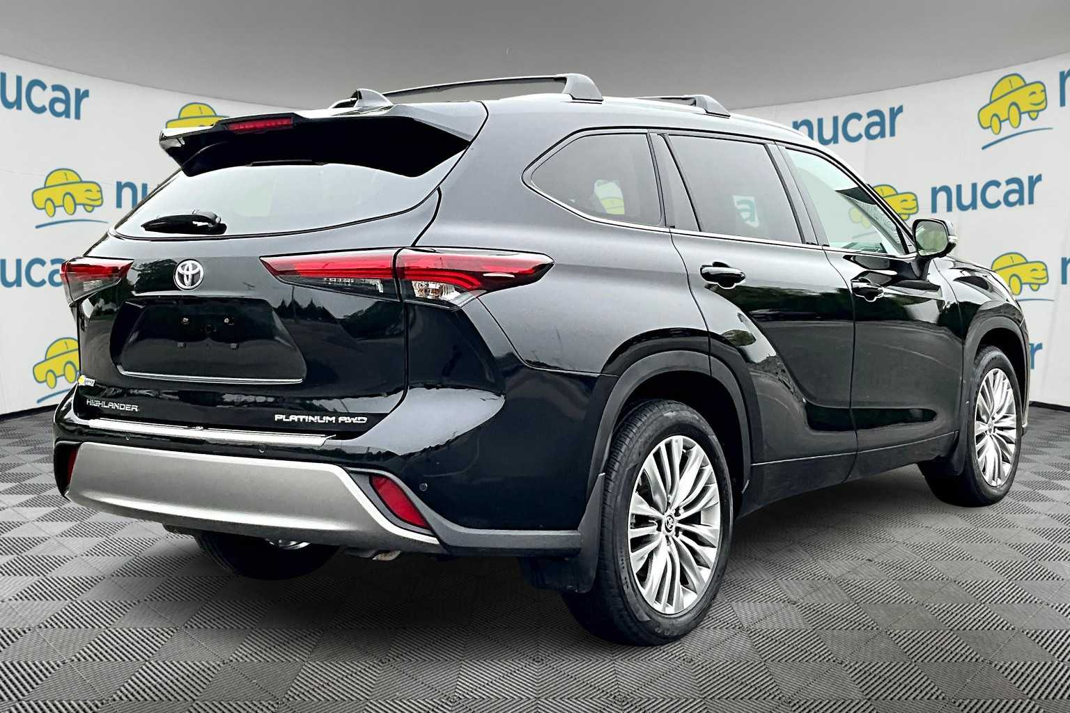 used 2024 Toyota Highlander car, priced at $50,998