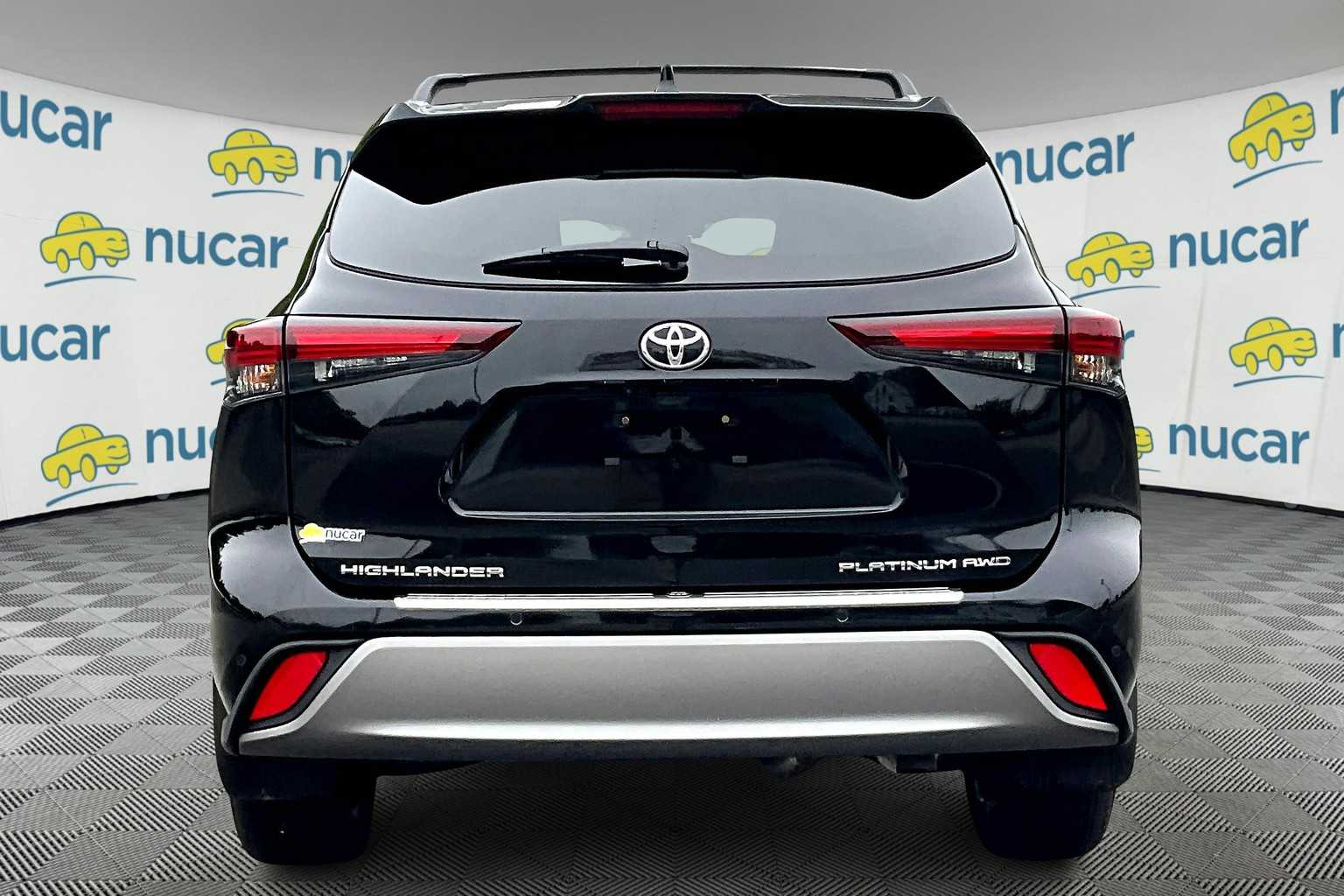 used 2024 Toyota Highlander car, priced at $50,998