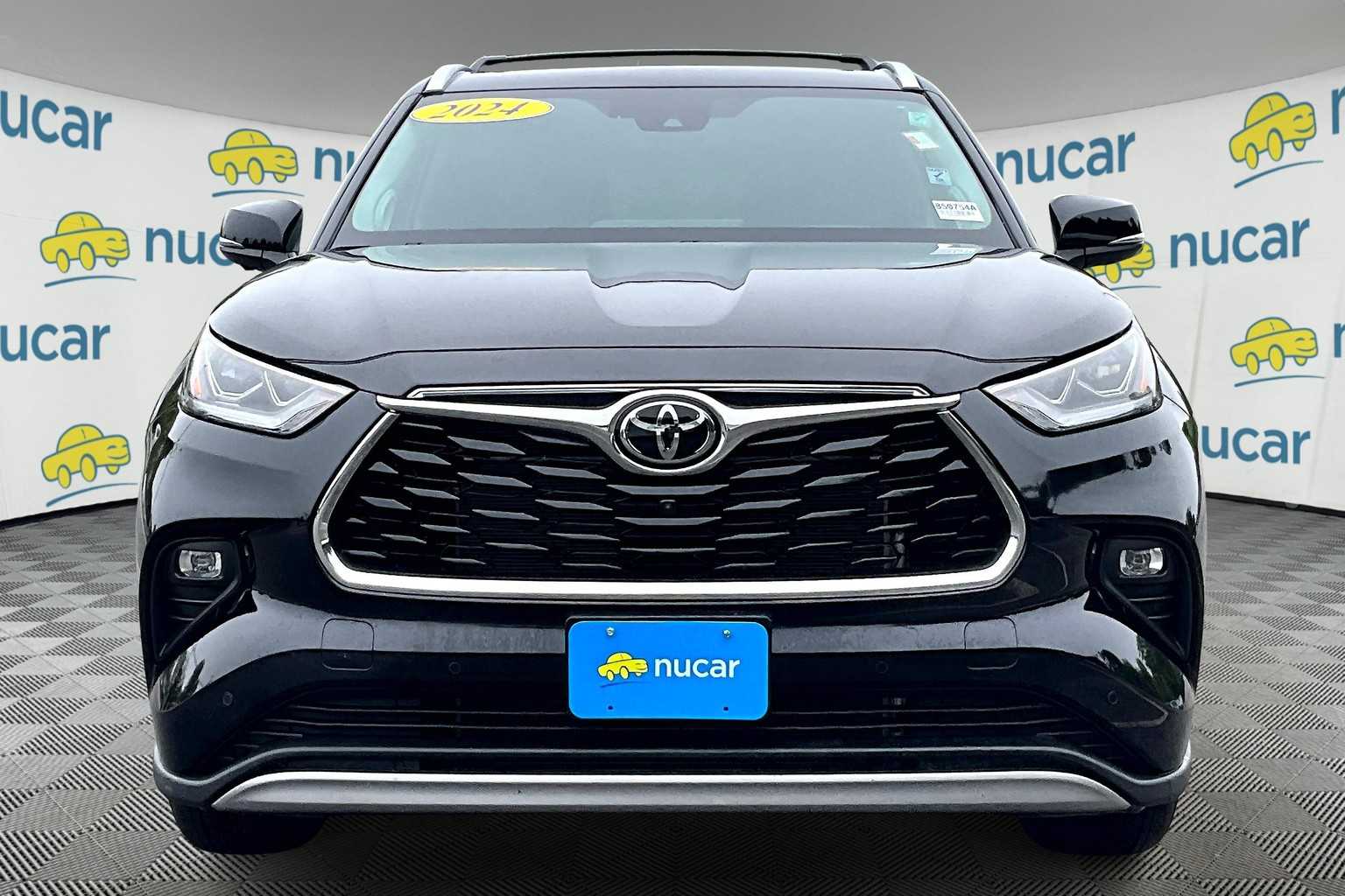 used 2024 Toyota Highlander car, priced at $50,998