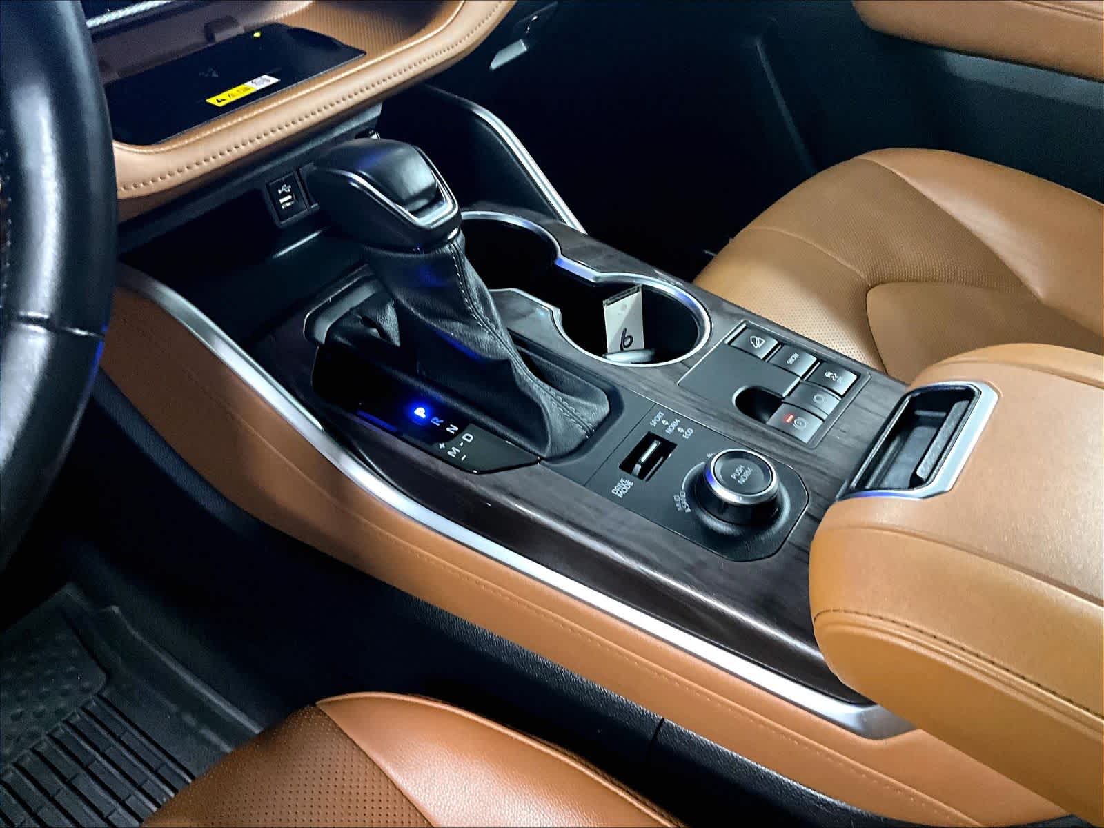 used 2024 Toyota Highlander car, priced at $45,871