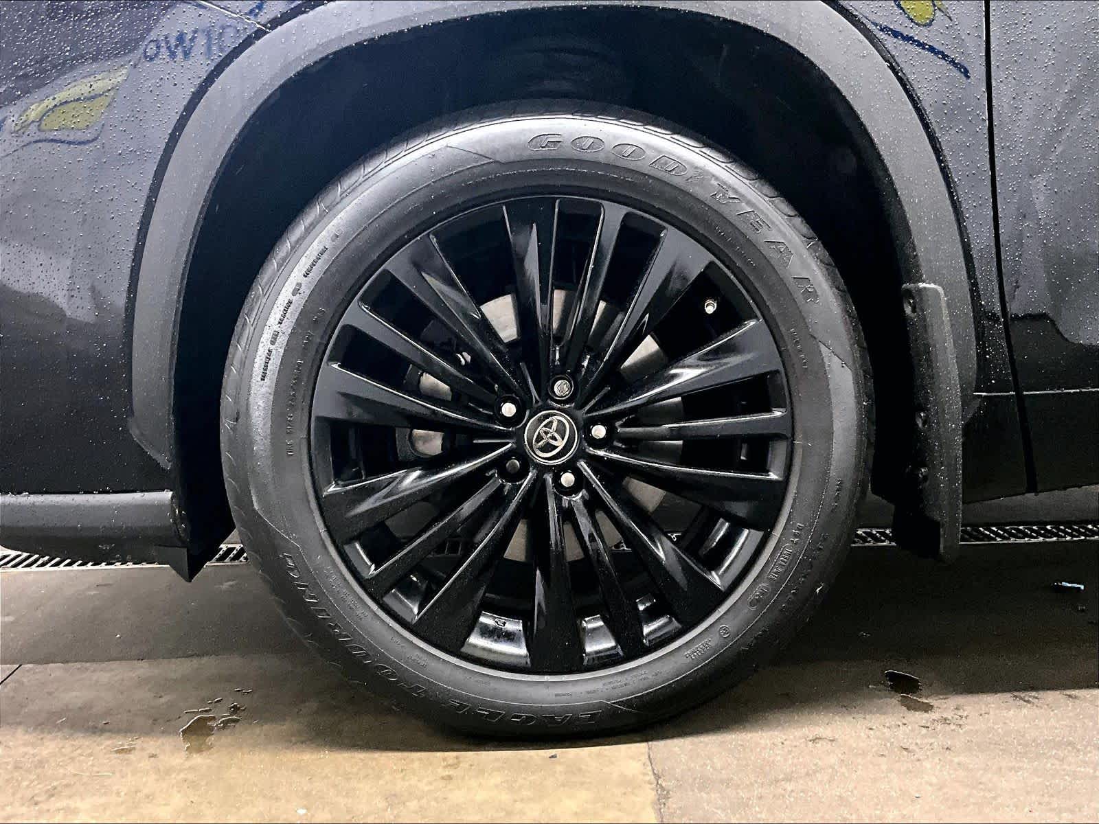 used 2024 Toyota Highlander car, priced at $45,871