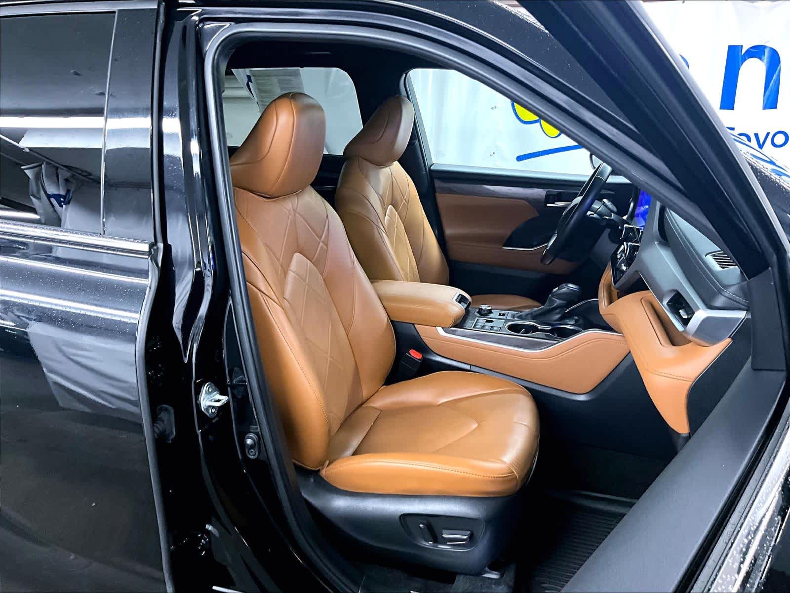 used 2024 Toyota Highlander car, priced at $45,871