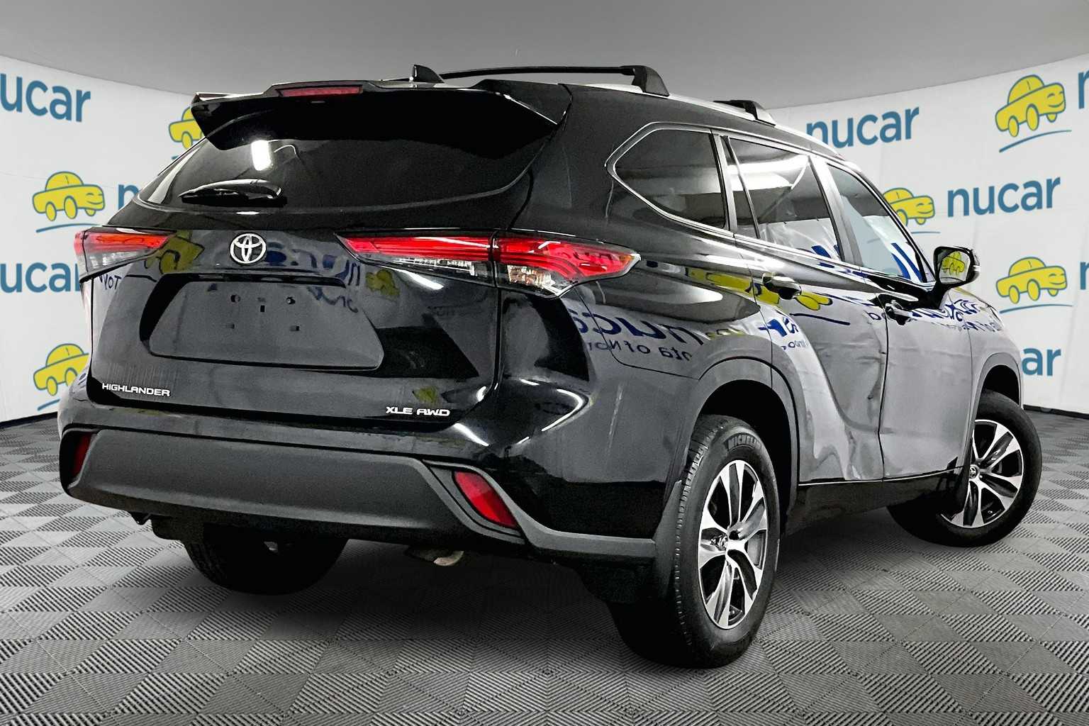 used 2023 Toyota Highlander car, priced at $38,019