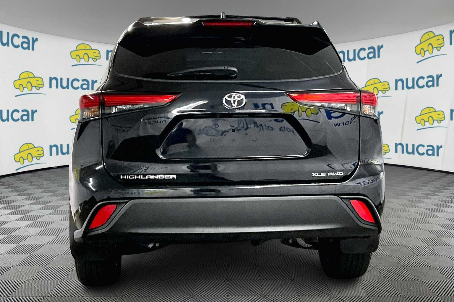 used 2023 Toyota Highlander car, priced at $38,019