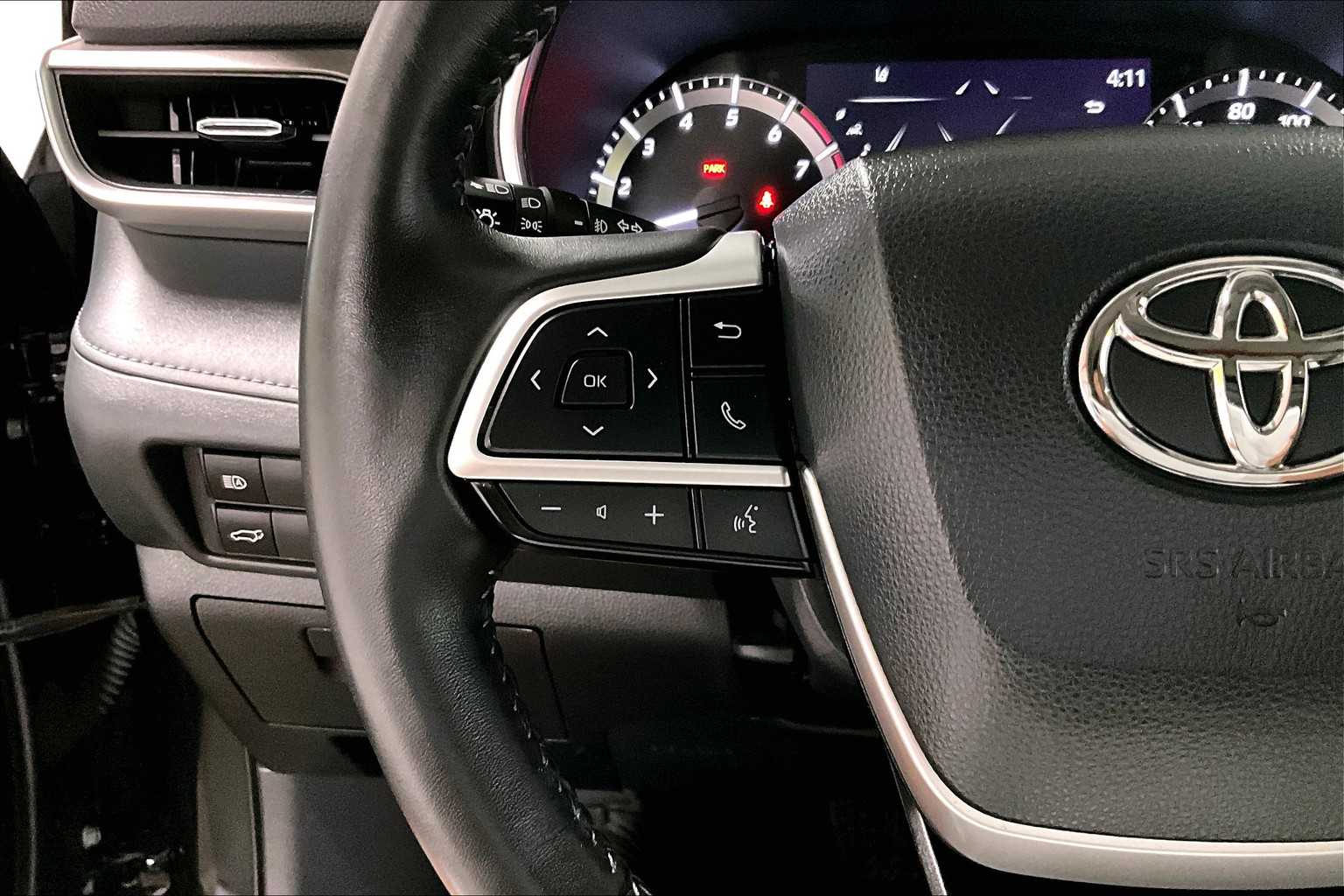 used 2023 Toyota Highlander car, priced at $38,019