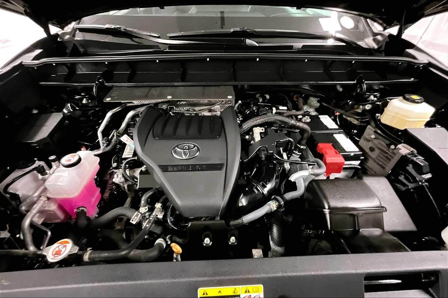 used 2023 Toyota Highlander car, priced at $38,019