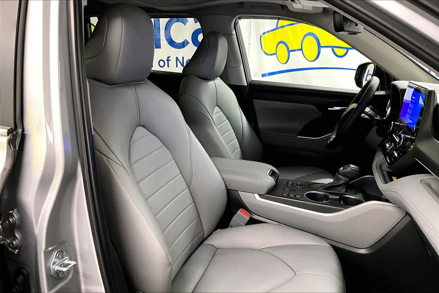 used 2024 Toyota Highlander car, priced at $42,690