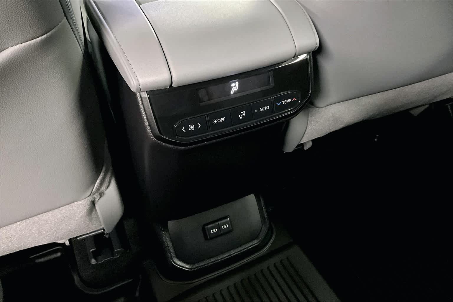 used 2024 Toyota Highlander car, priced at $42,690