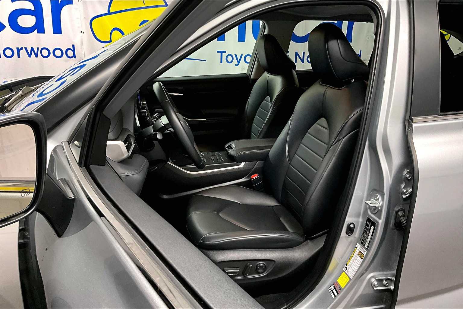 used 2024 Toyota Highlander car, priced at $40,888