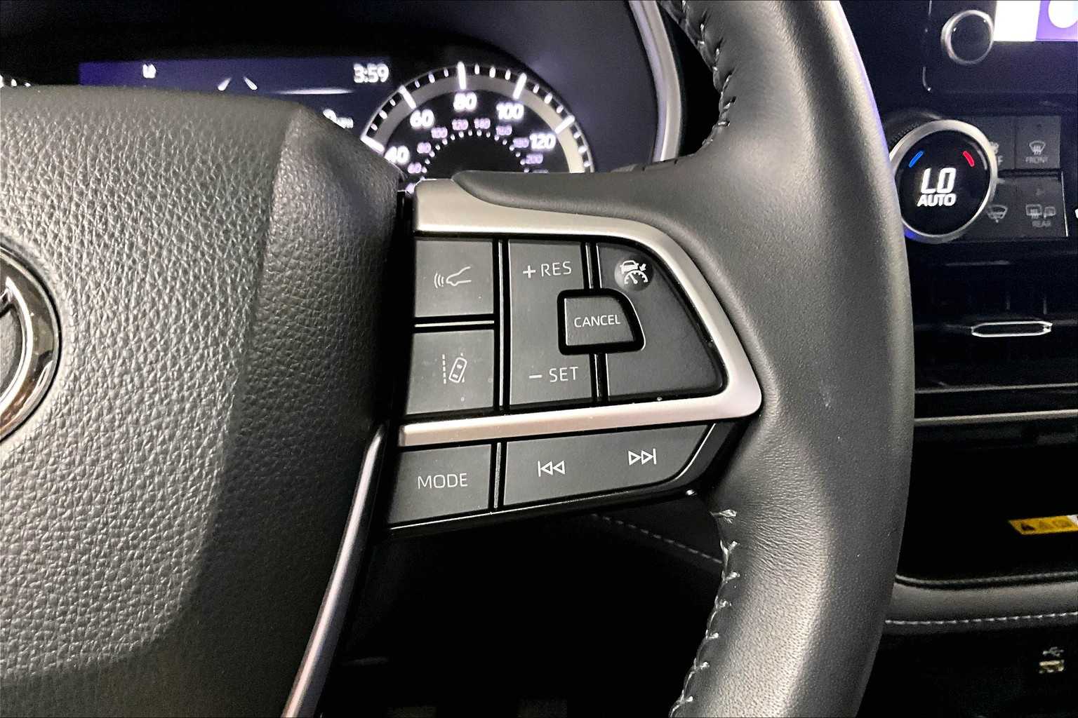 used 2024 Toyota Highlander car, priced at $40,888