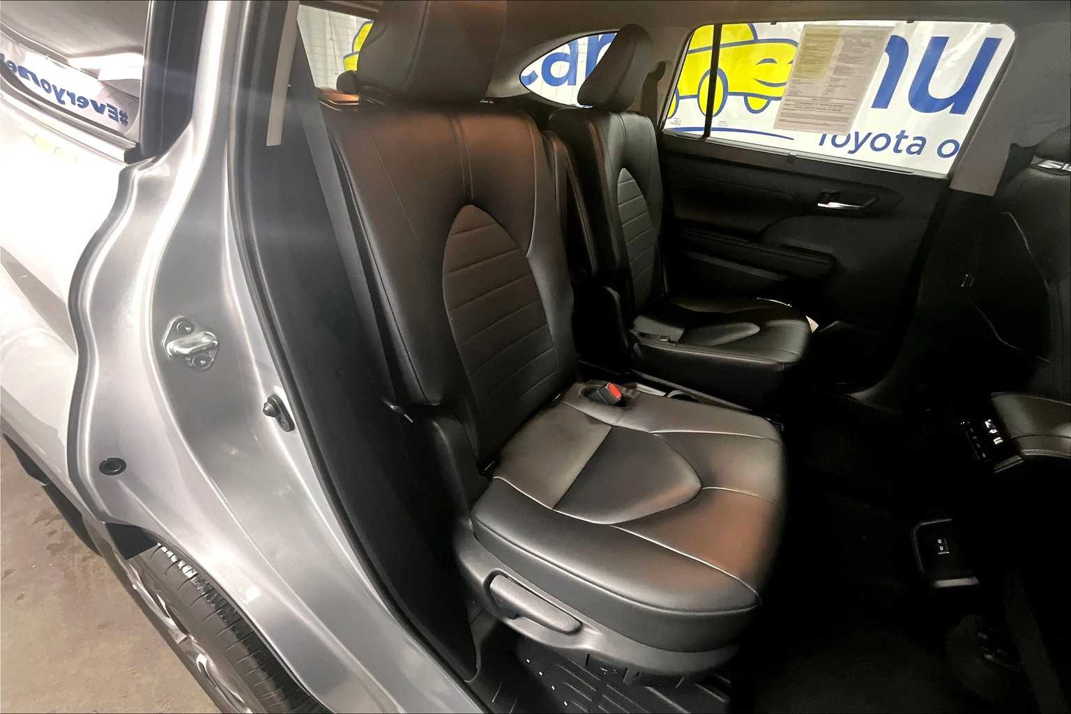 used 2024 Toyota Highlander car, priced at $40,888