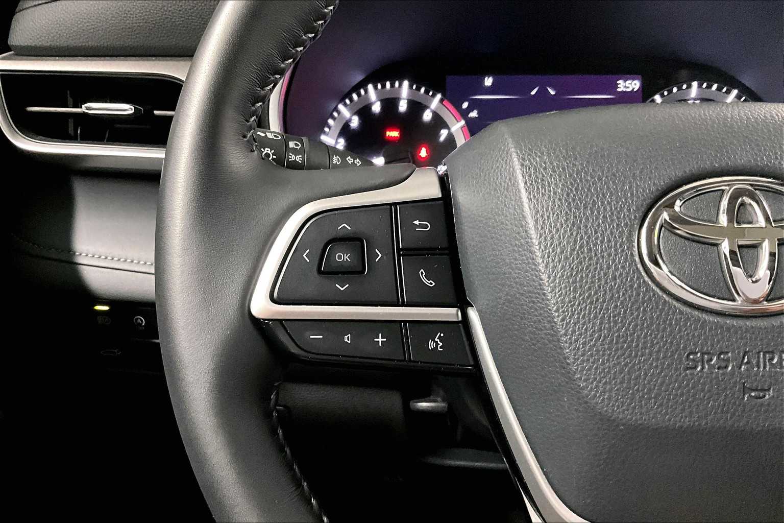used 2024 Toyota Highlander car, priced at $40,888