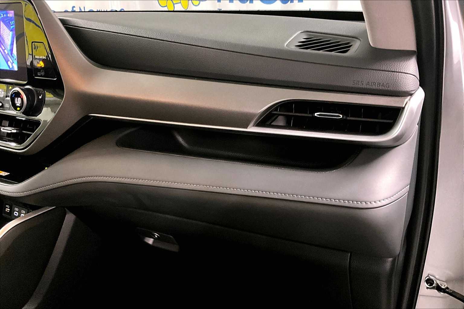 used 2024 Toyota Highlander car, priced at $40,888