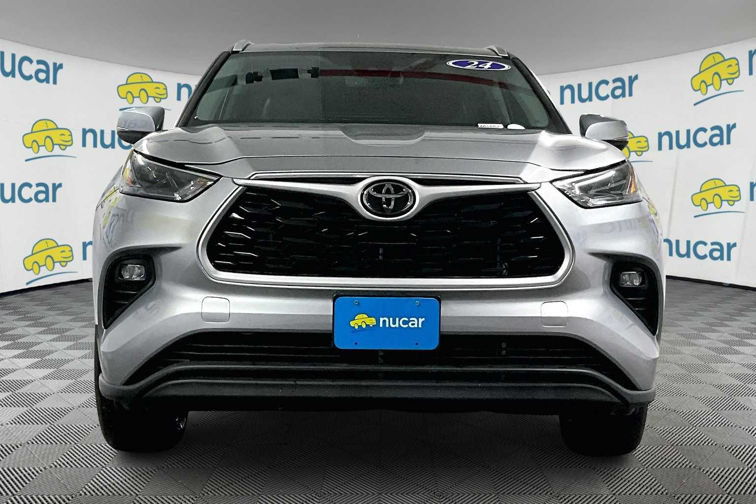 used 2024 Toyota Highlander car, priced at $40,888