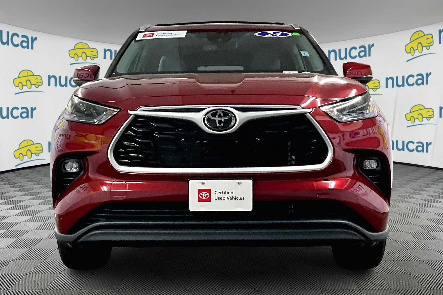 used 2024 Toyota Highlander car, priced at $42,570