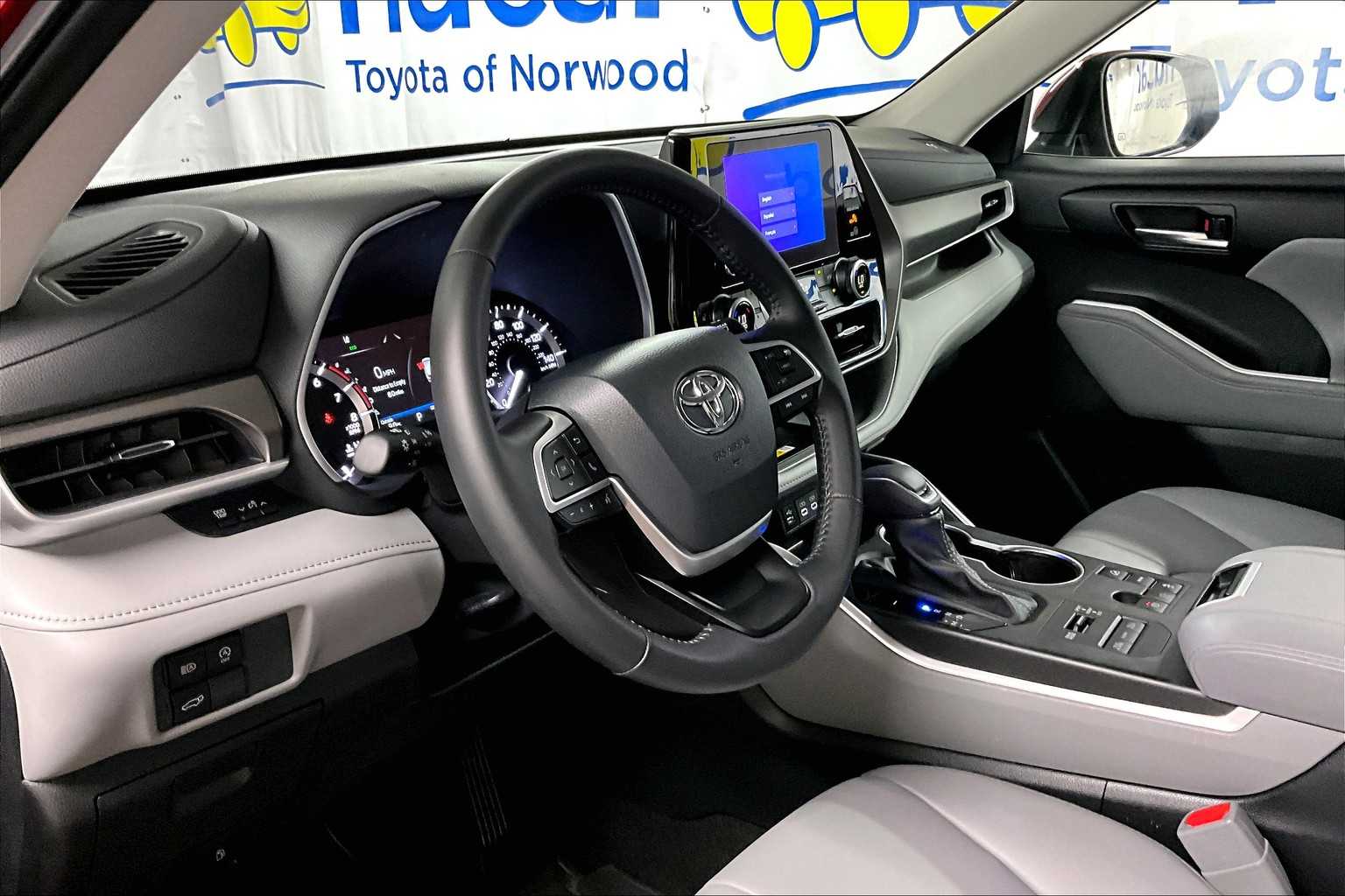 used 2024 Toyota Highlander car, priced at $42,570