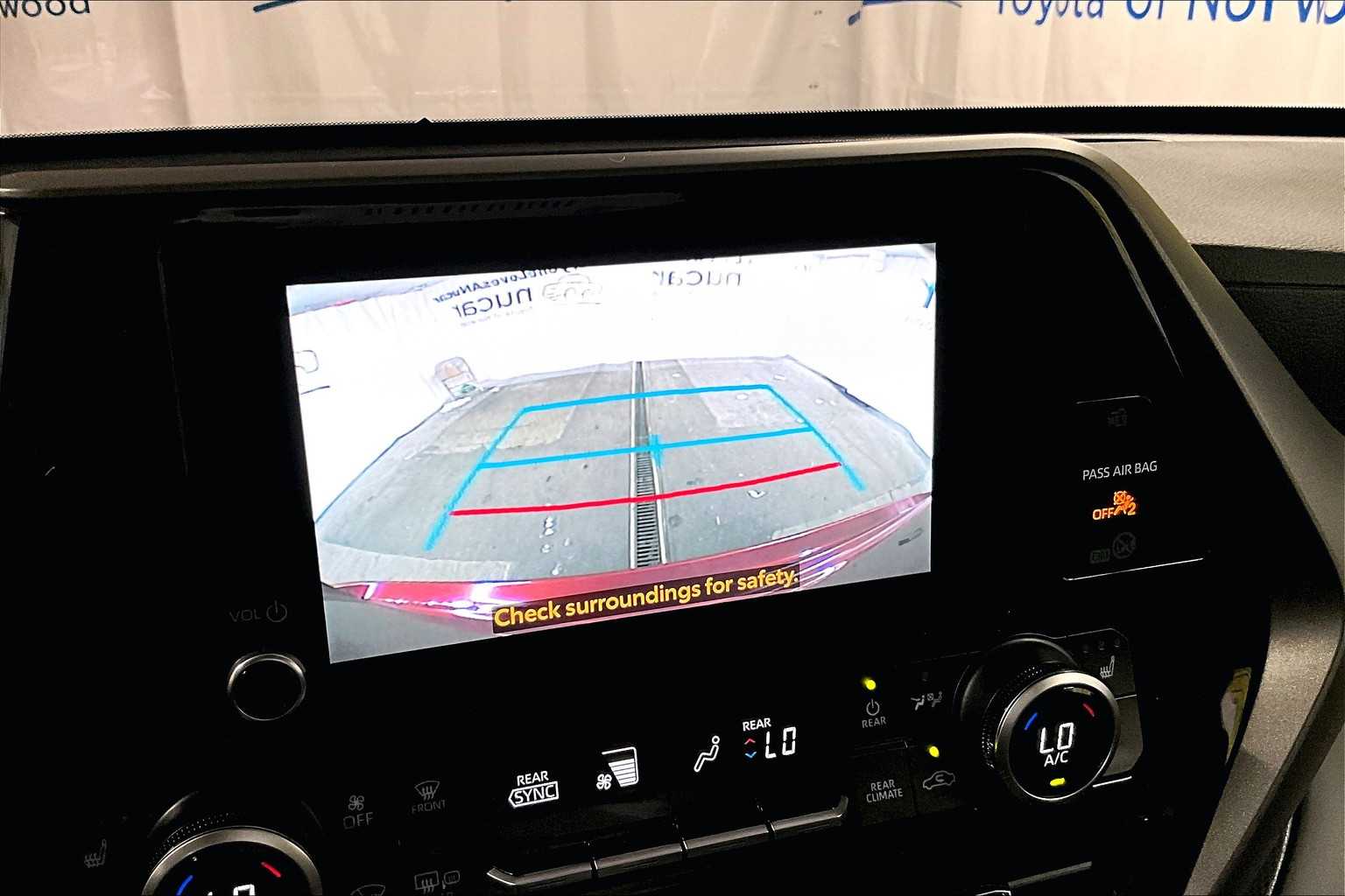 used 2024 Toyota Highlander car, priced at $42,570