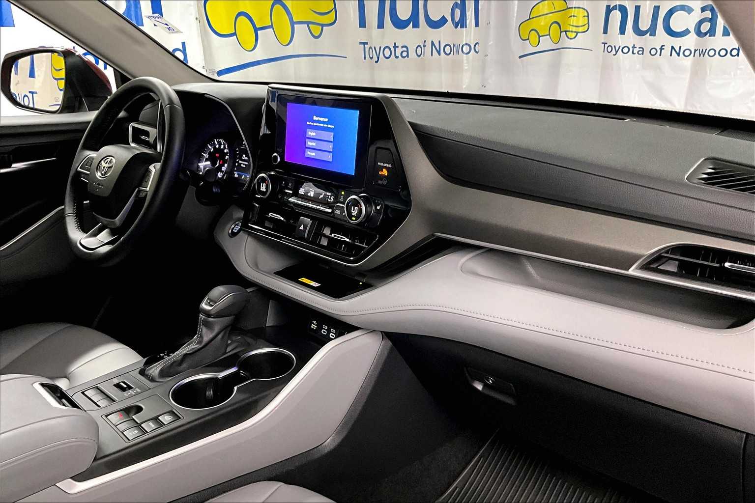 used 2024 Toyota Highlander car, priced at $42,570