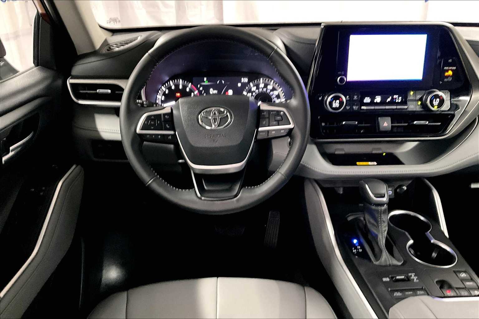 used 2024 Toyota Highlander car, priced at $42,570