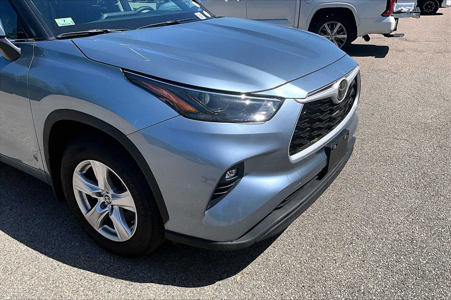 used 2024 Toyota Highlander car, priced at $39,887