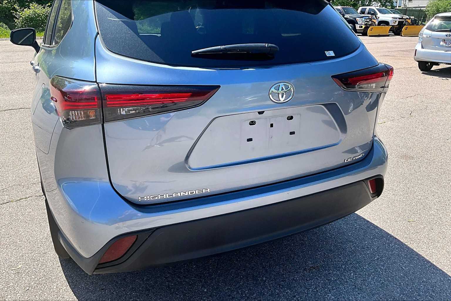 used 2024 Toyota Highlander car, priced at $39,887