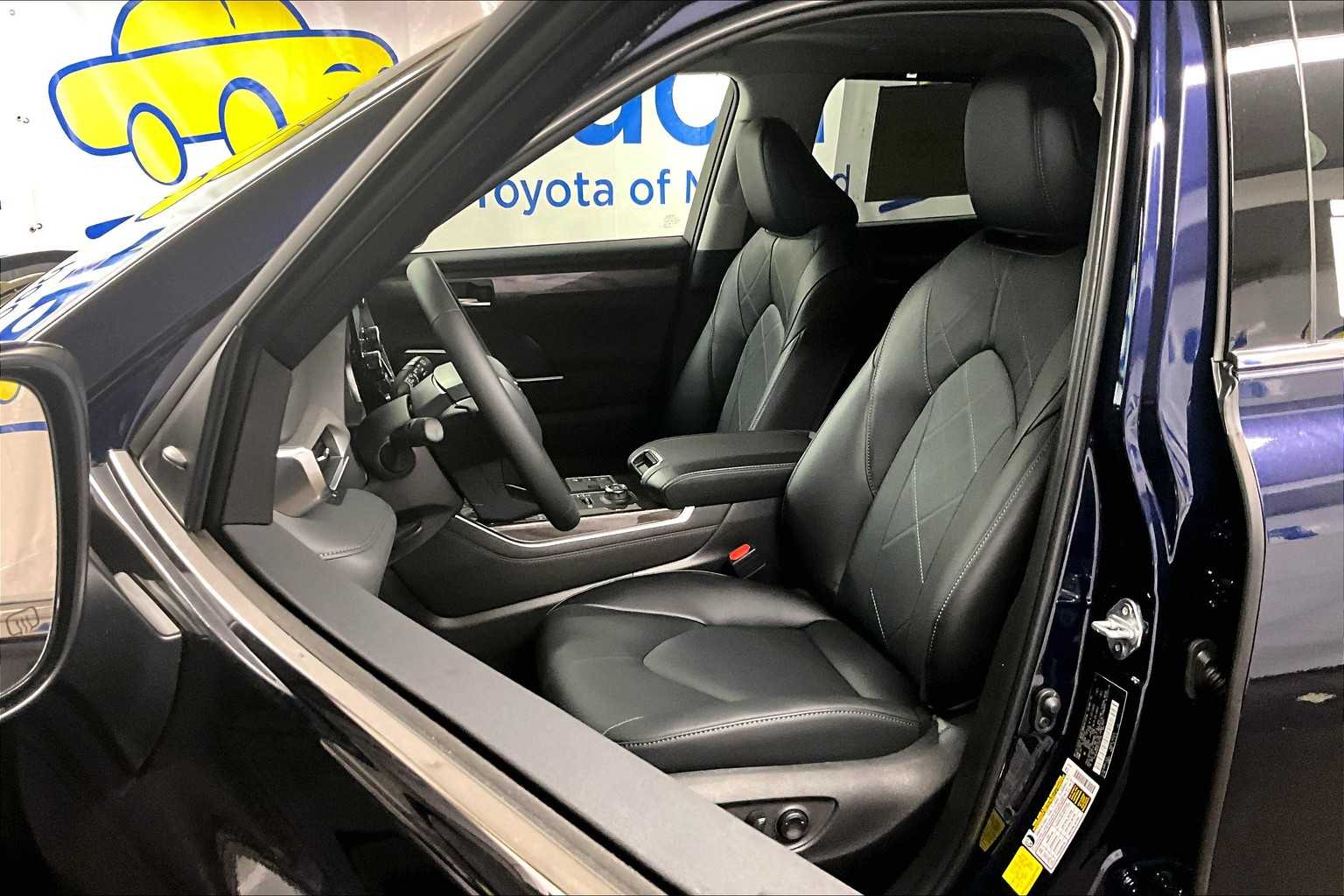 new 2025 Toyota Highlander car, priced at $50,275