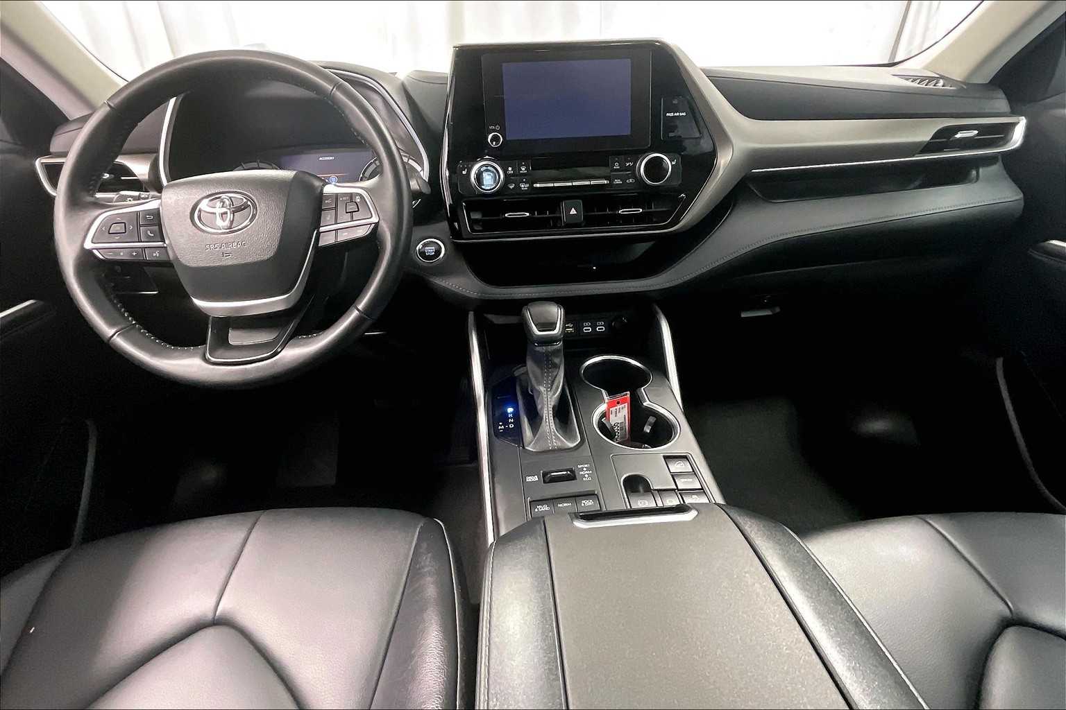 used 2023 Toyota Highlander car, priced at $40,988