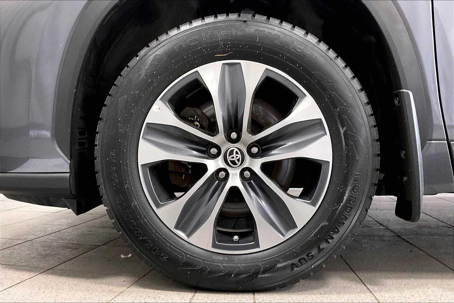 used 2023 Toyota Highlander car, priced at $40,988