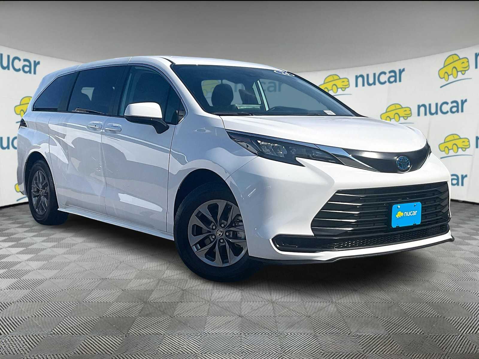used 2024 Toyota Sienna car, priced at $39,488