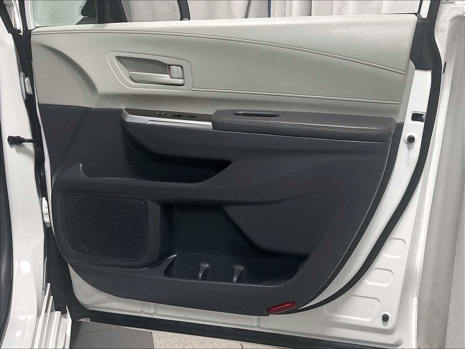 used 2024 Toyota Sienna car, priced at $39,771