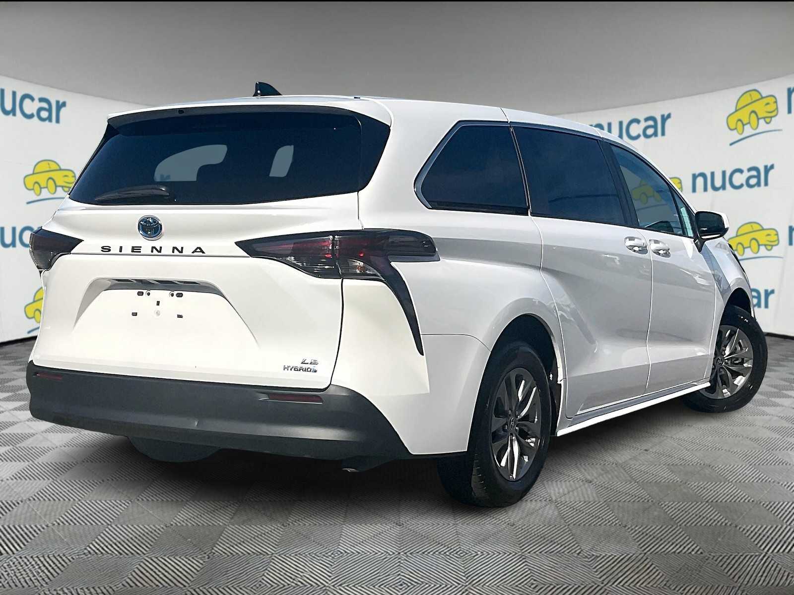 used 2024 Toyota Sienna car, priced at $39,771