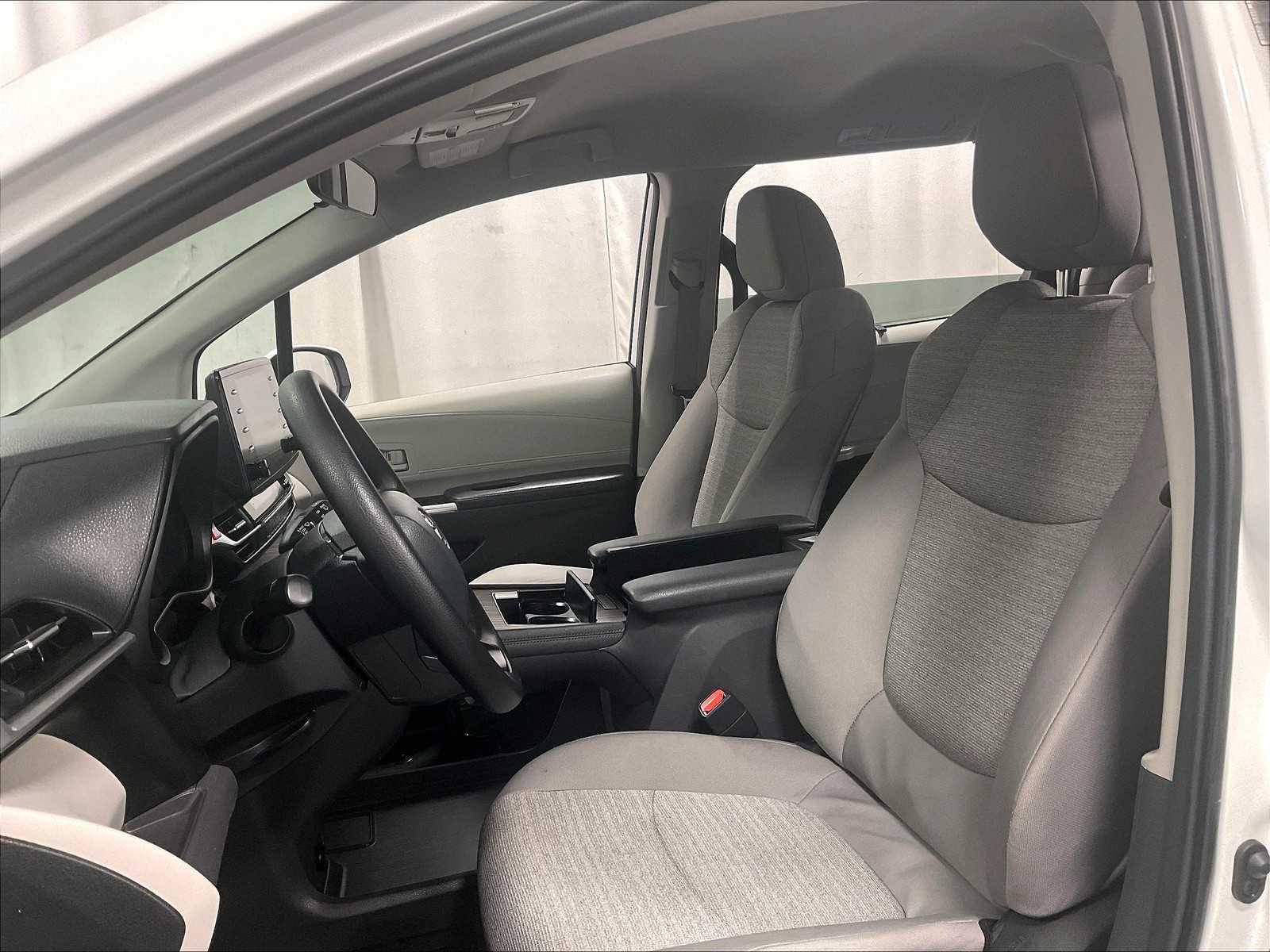 used 2024 Toyota Sienna car, priced at $39,771