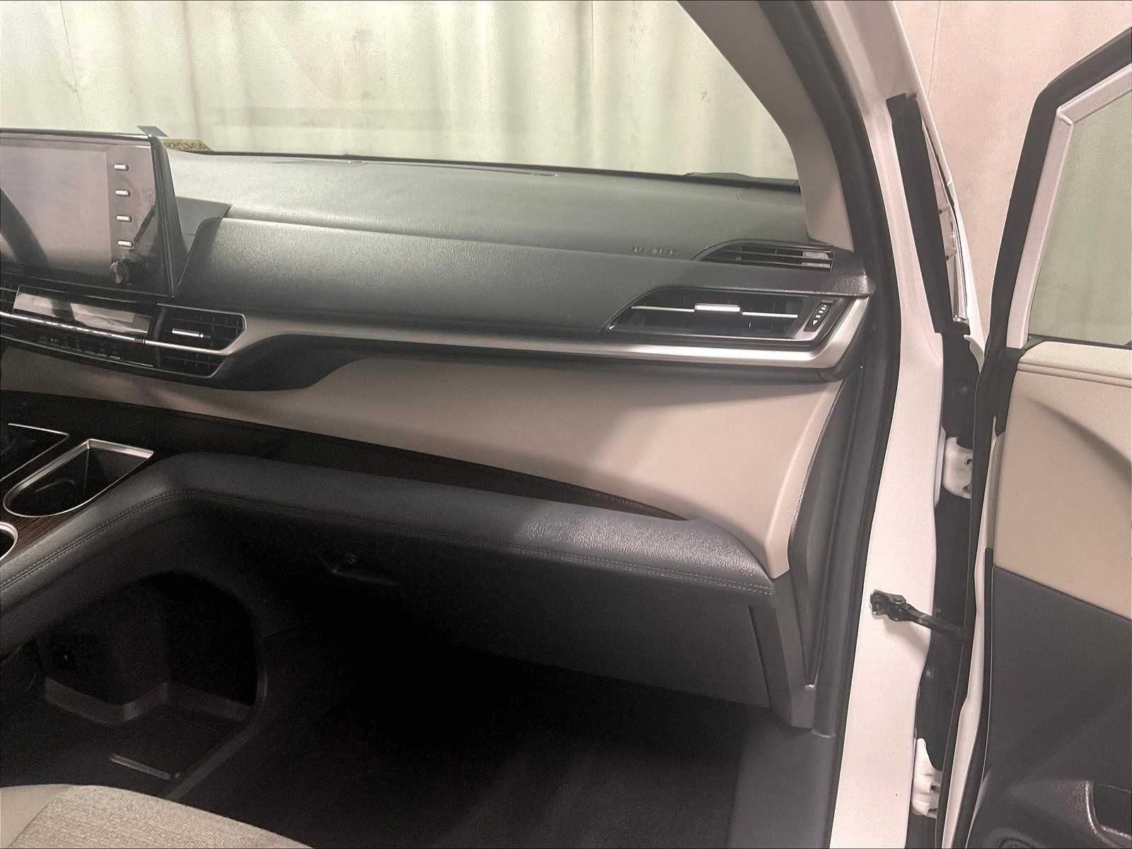 used 2024 Toyota Sienna car, priced at $39,771