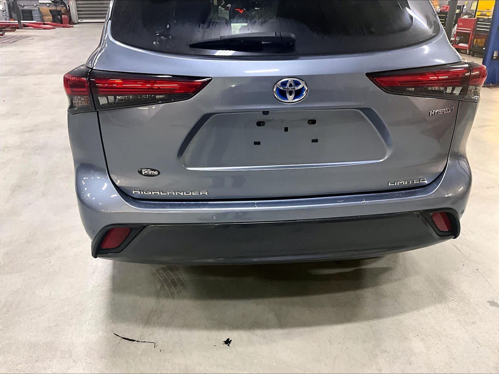 used 2021 Toyota Highlander car, priced at $36,023