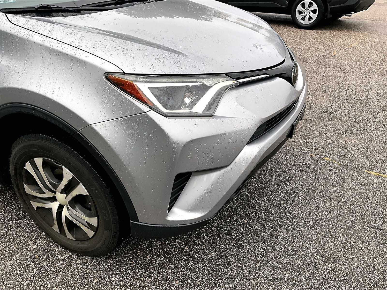used 2018 Toyota RAV4 car, priced at $19,274