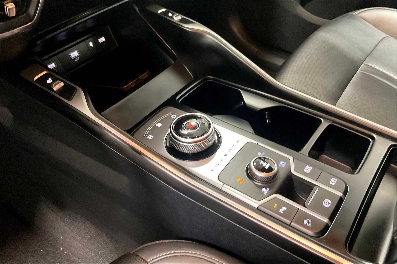 used 2023 Kia Sorento Hybrid car, priced at $33,272