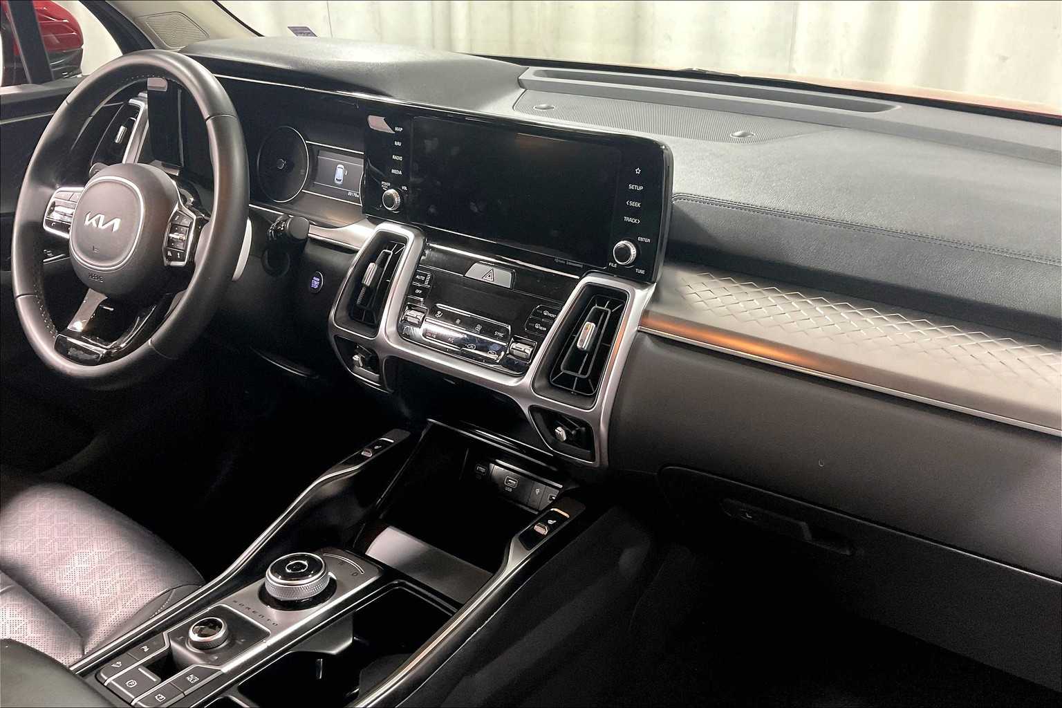 used 2023 Kia Sorento Hybrid car, priced at $33,272