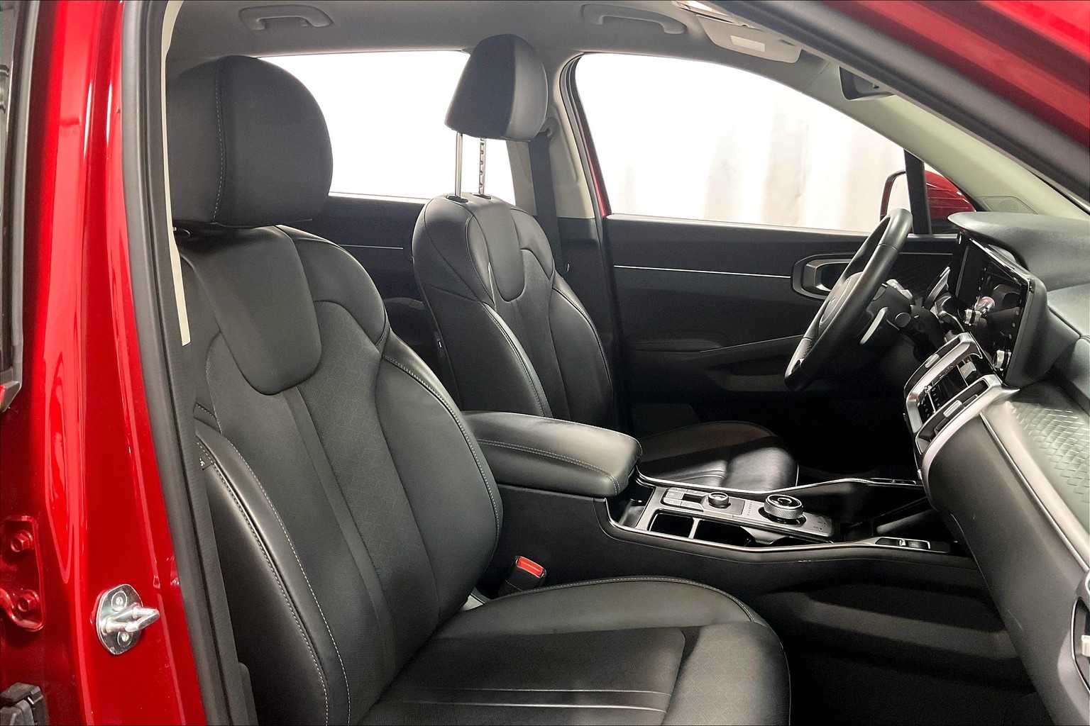 used 2023 Kia Sorento Hybrid car, priced at $33,272