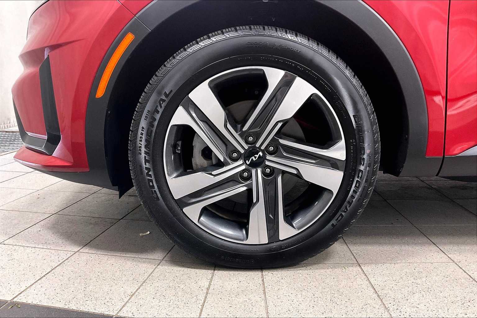 used 2023 Kia Sorento Hybrid car, priced at $33,272