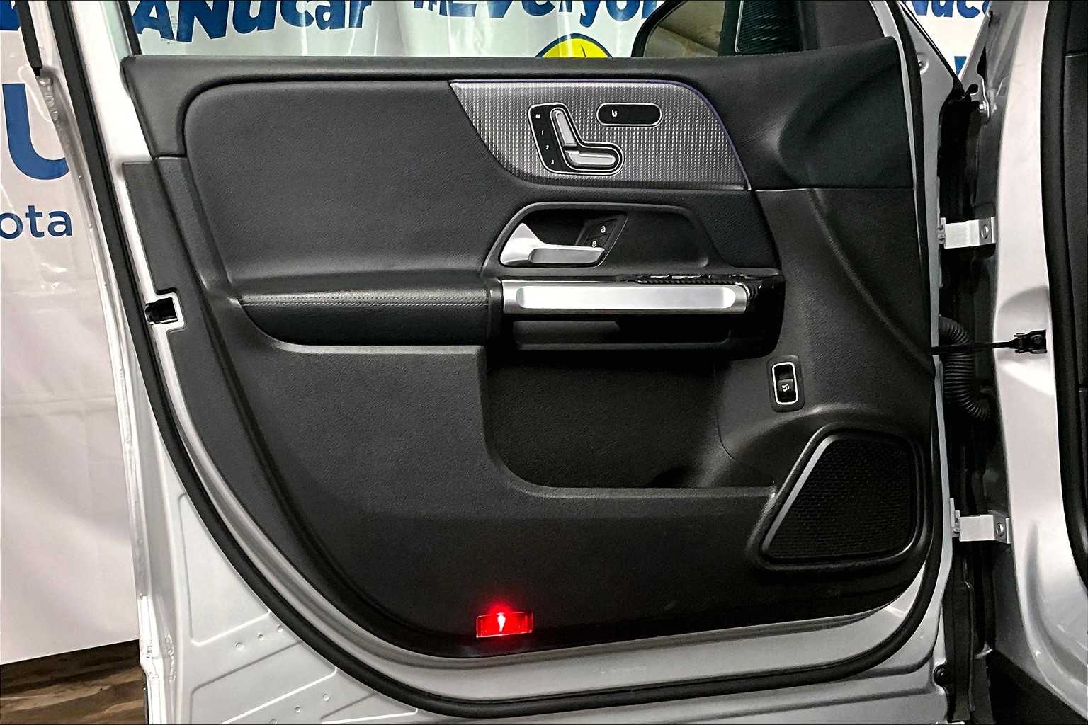 used 2020 Mercedes-Benz GLB car, priced at $20,208