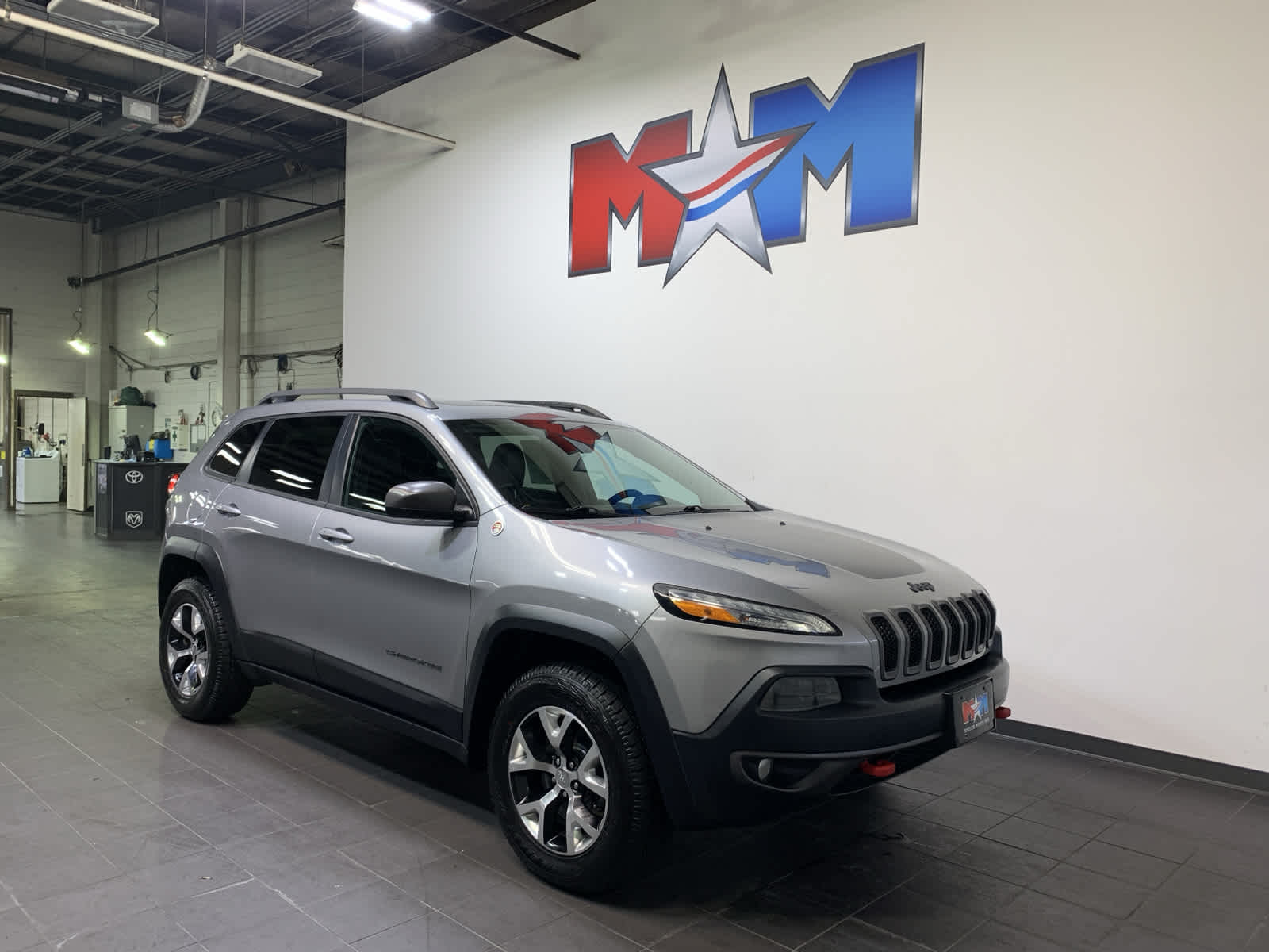 used 2016 Jeep Cherokee car, priced at $17,480
