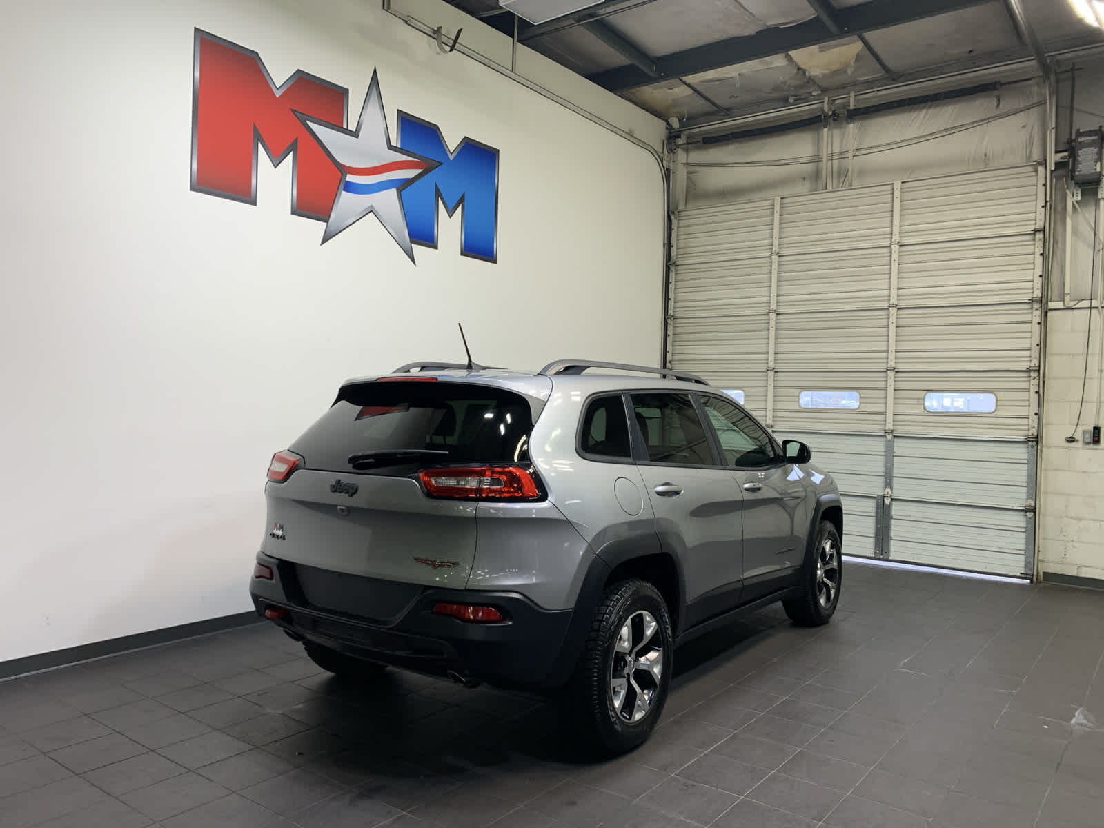 used 2016 Jeep Cherokee car, priced at $15,988