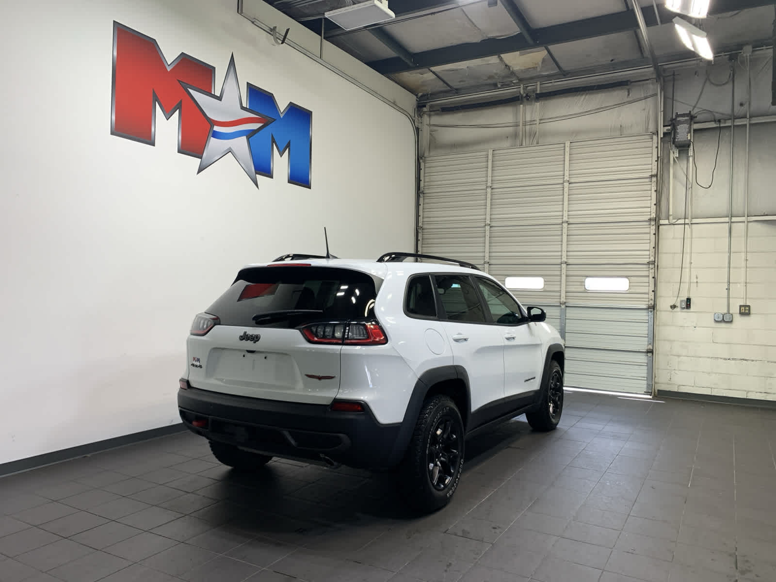 used 2022 Jeep Cherokee car, priced at $34,485