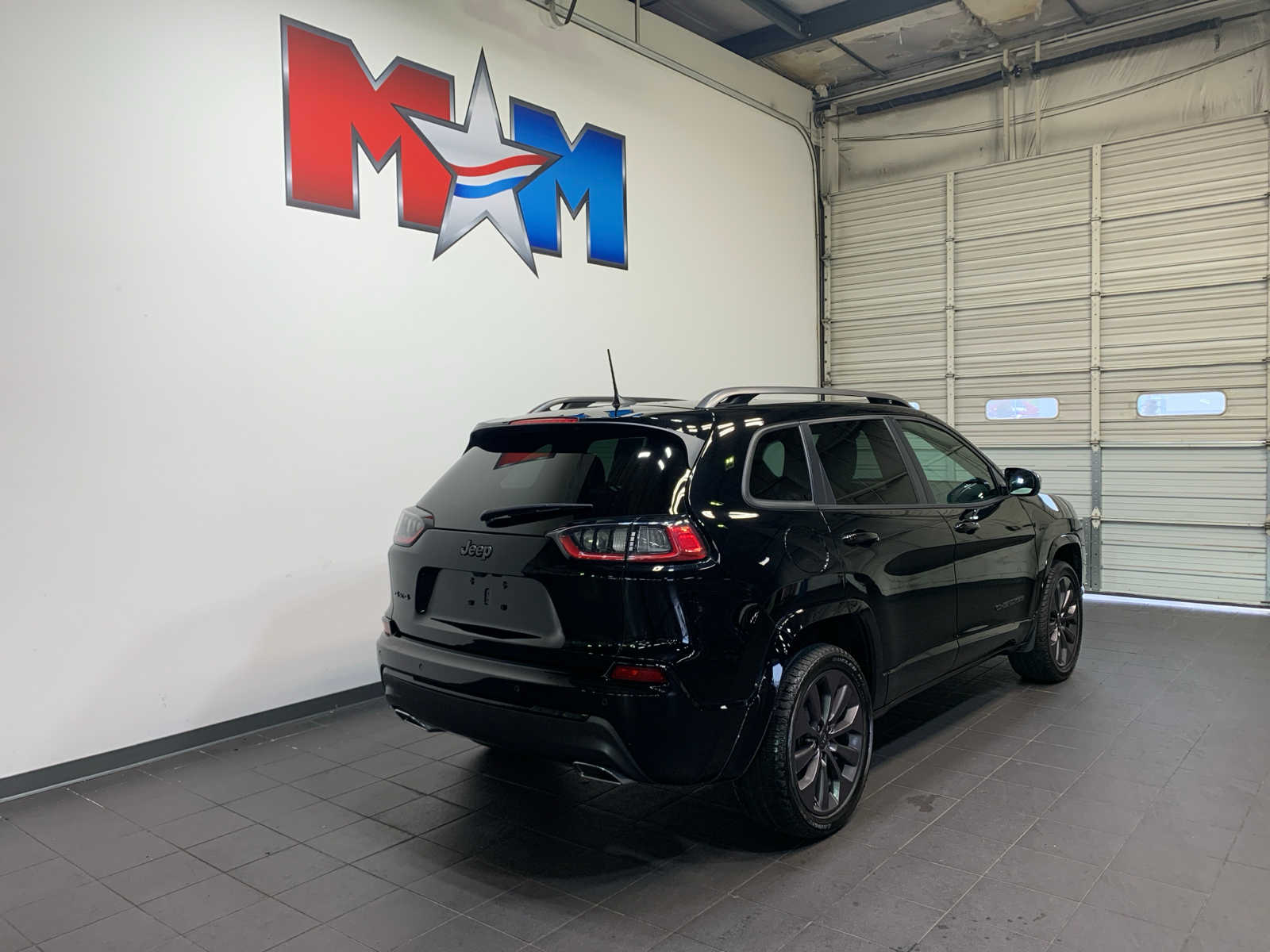 used 2020 Jeep Cherokee car, priced at $27,487