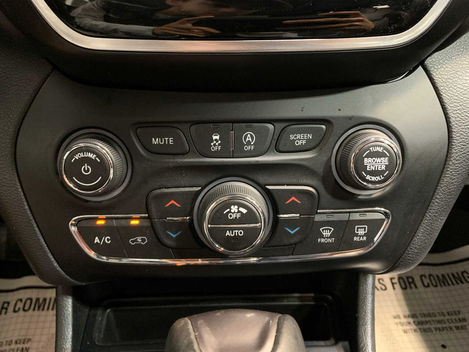 used 2019 Jeep Cherokee car, priced at $26,489